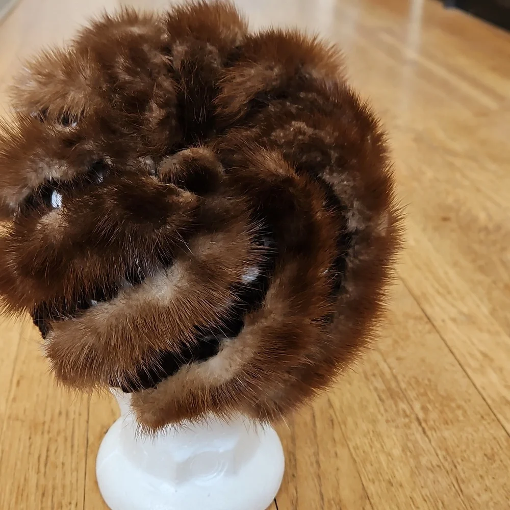 Vintage Fur And Crochet Hat - Picture 3 of 7